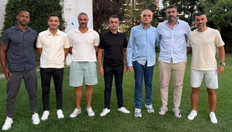 hatayspor-resmen-acikladi-hugo-almeida-donemi-basladi-nCXX2Xsv.jpg